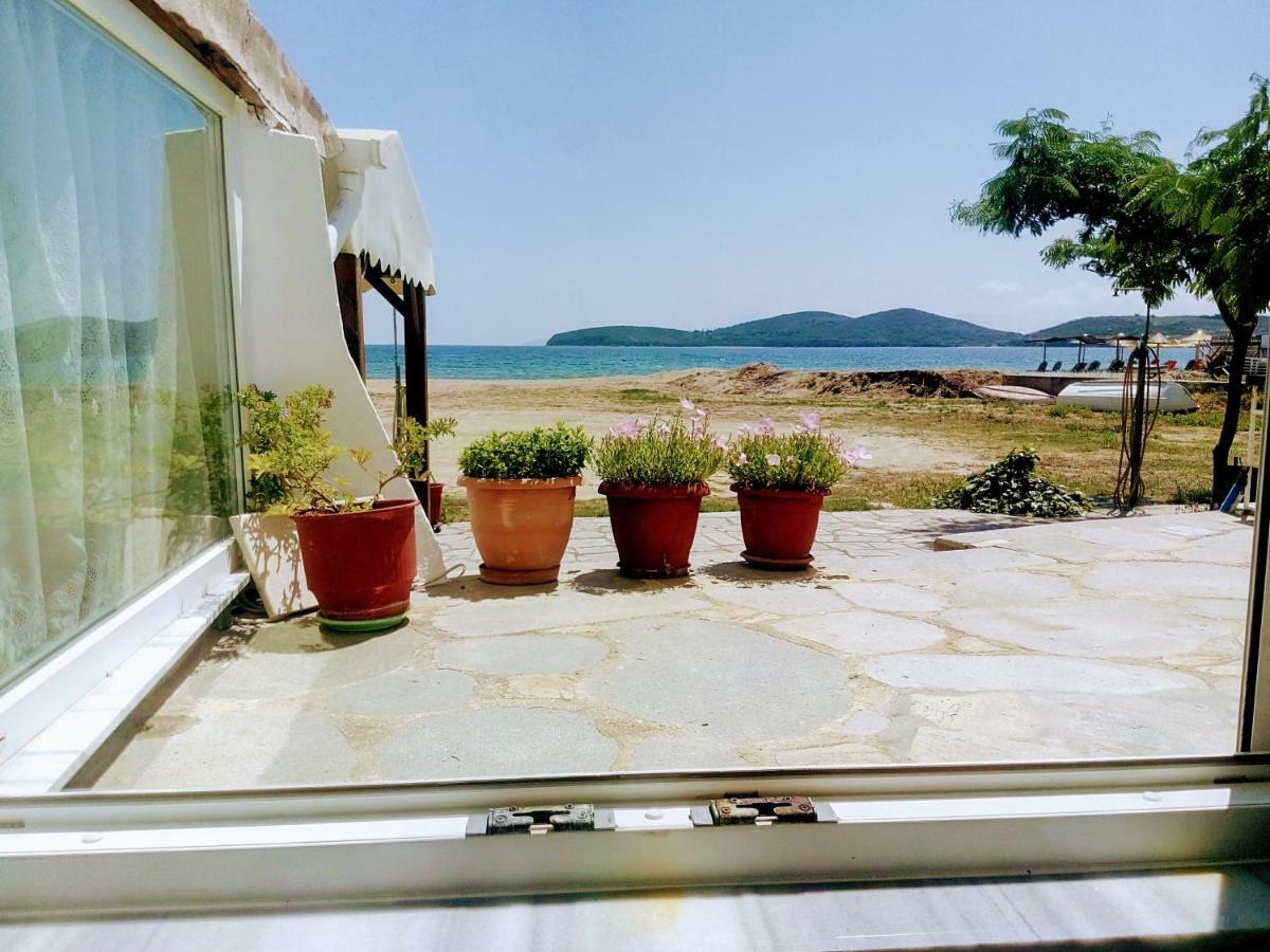 Retro Beach House Néa Péramos Εξωτερικό φωτογραφία