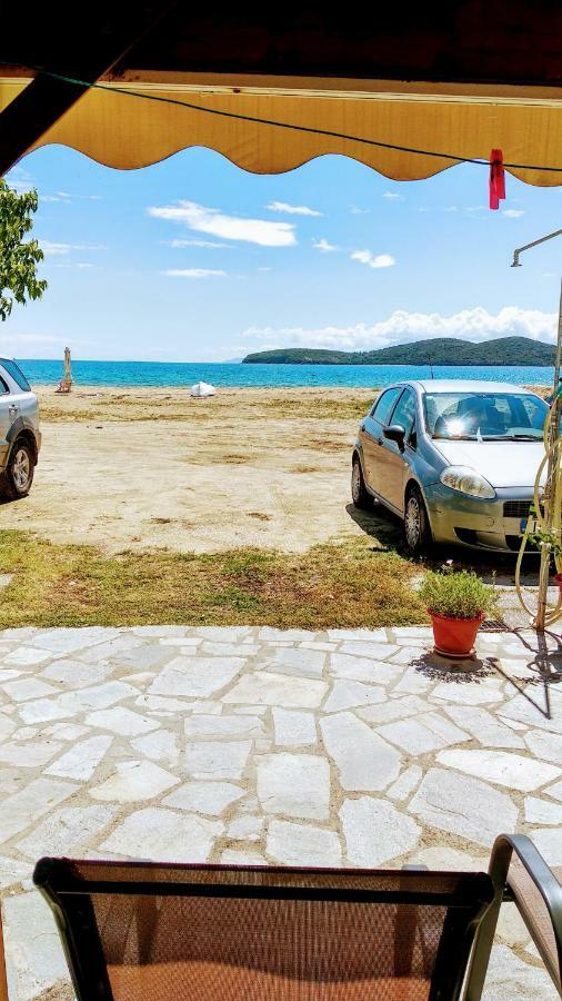 Retro Beach House Néa Péramos Εξωτερικό φωτογραφία