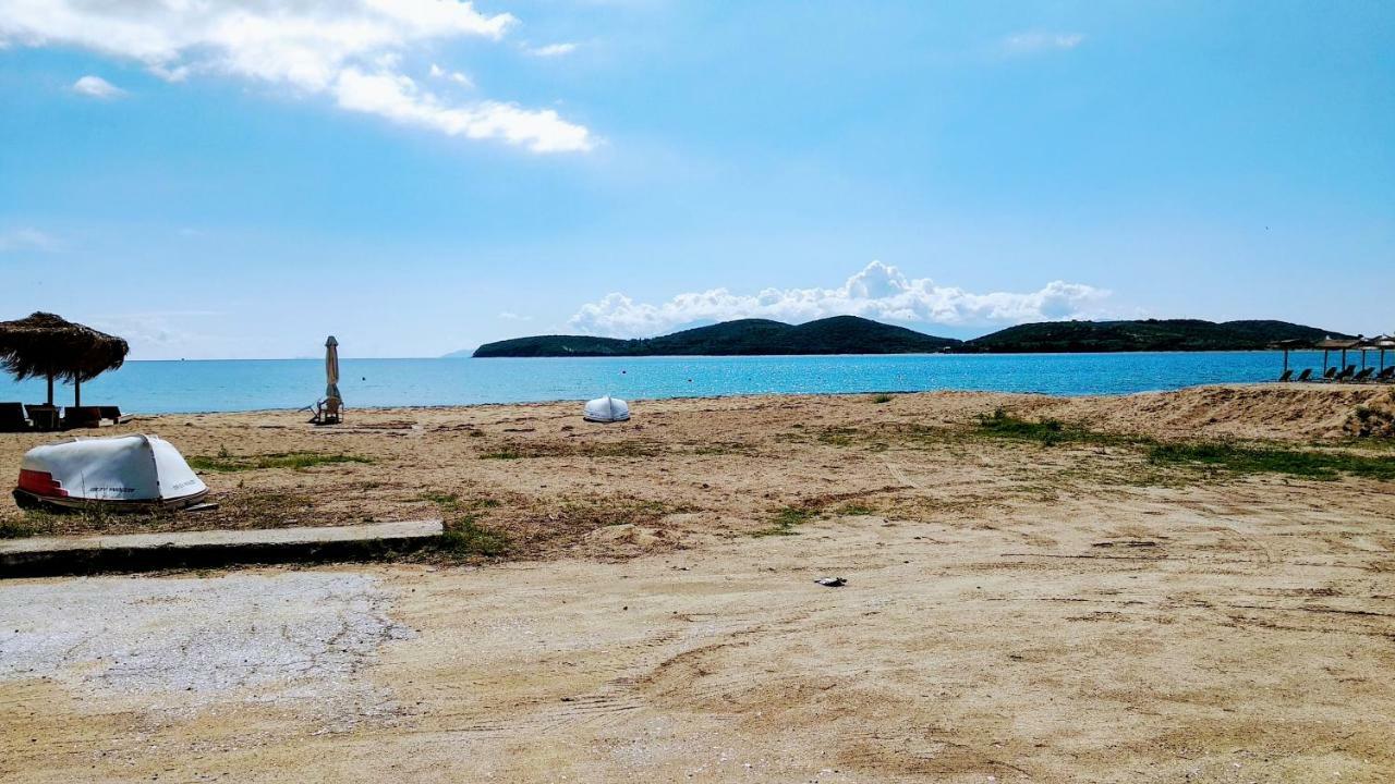 Retro Beach House Néa Péramos Εξωτερικό φωτογραφία