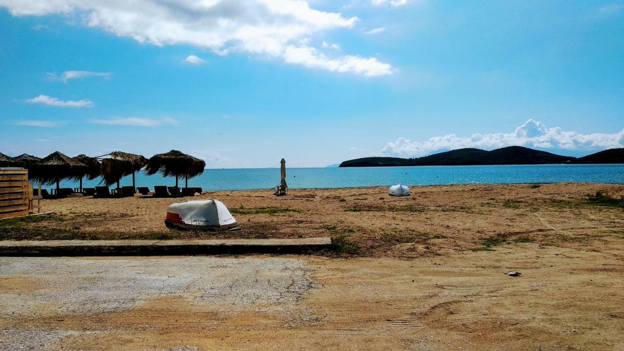 Retro Beach House Néa Péramos Εξωτερικό φωτογραφία