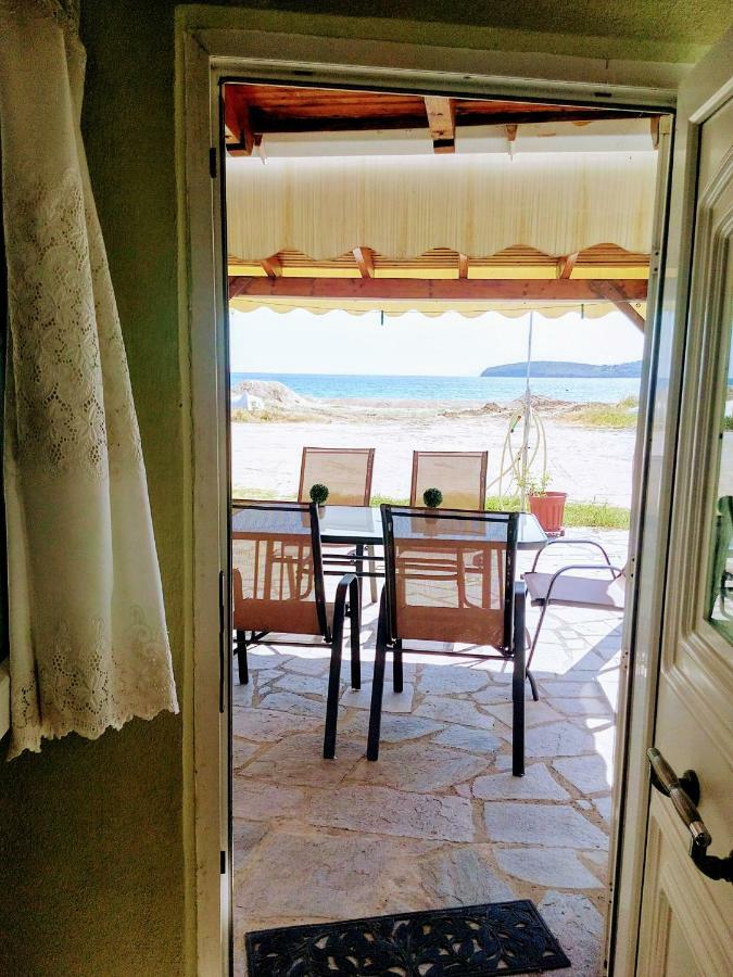 Retro Beach House Néa Péramos Εξωτερικό φωτογραφία